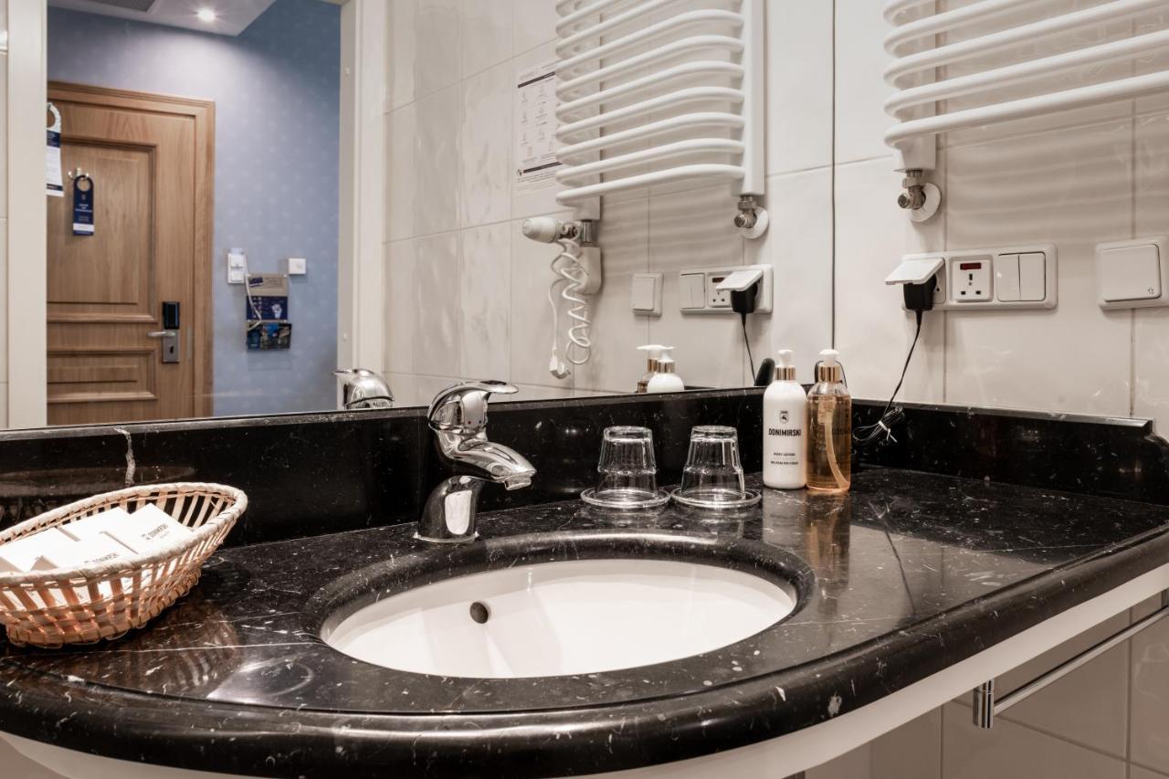 Hotel Grodek Cracovia Esterno foto Bathroom