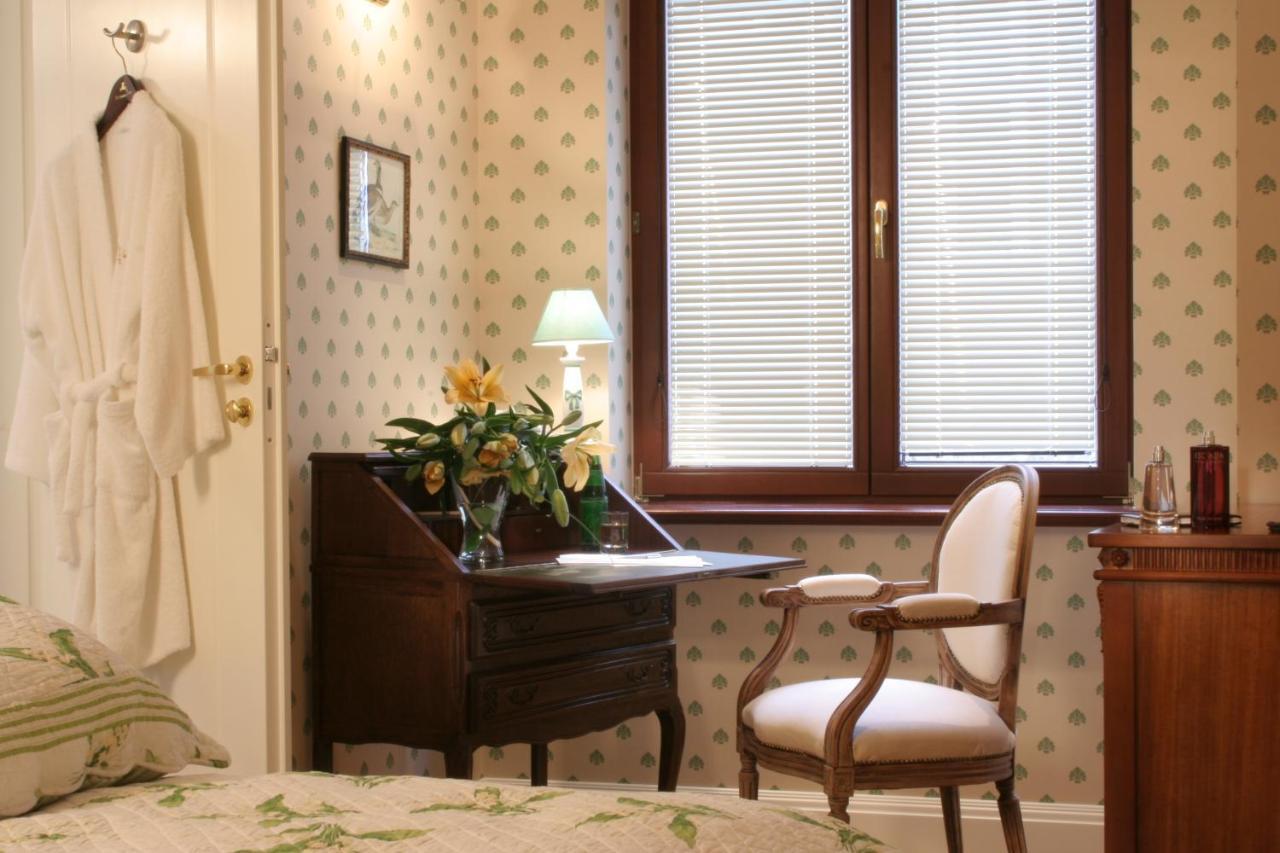 Hotel Grodek Cracovia Camera foto A room at the hotel