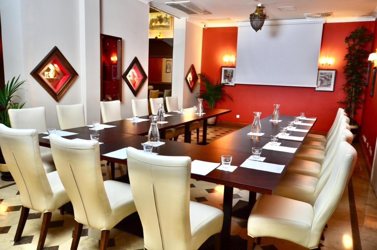 Hotel Grodek Cracovia Esterno foto The boardroom at the hotel